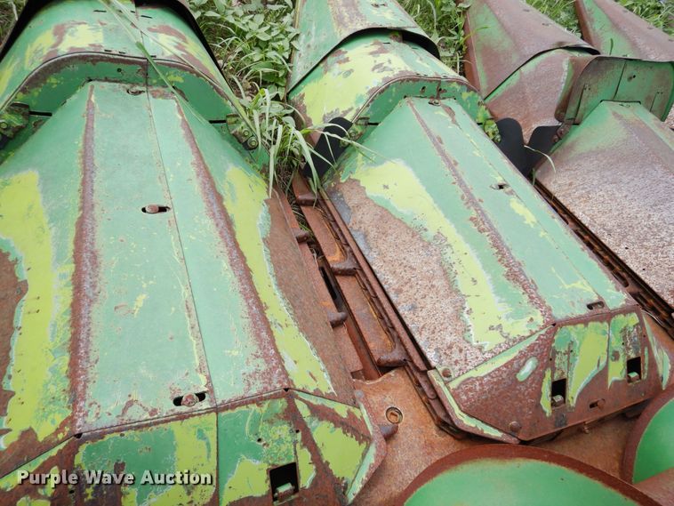 image for item DK0357 John Deere  corn head