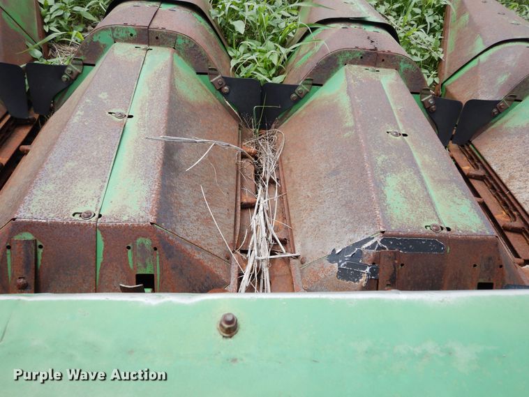 image for item DK0357 John Deere  corn head