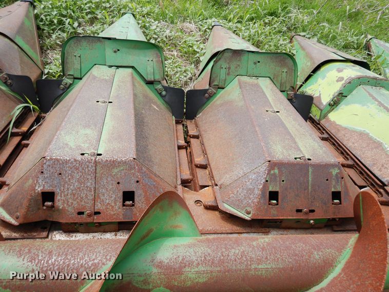 image for item DK0357 John Deere  corn head
