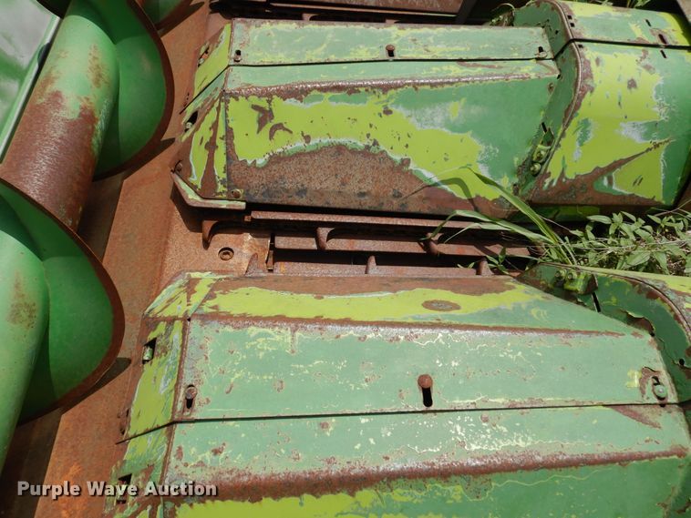 image for item DK0357 John Deere  corn head