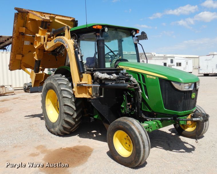 image for item DK0800 2011 John Deere 5085M  tractor