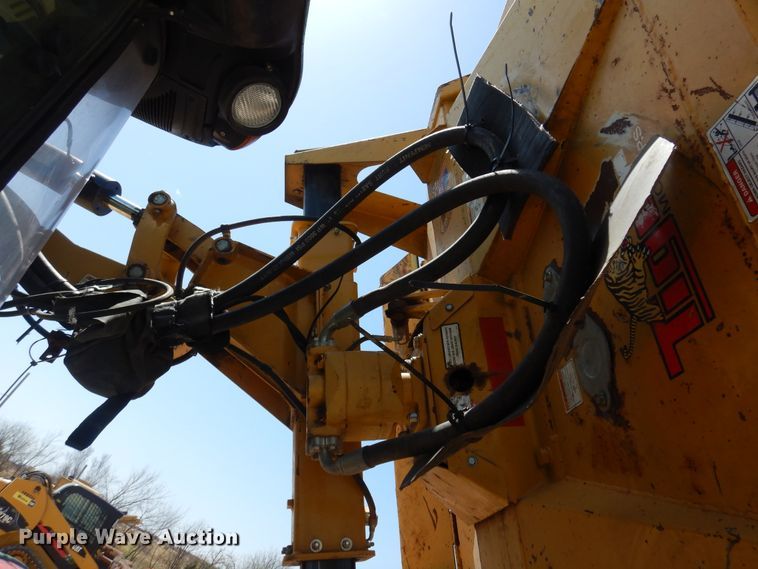 image for item DK0800 2011 John Deere 5085M  tractor