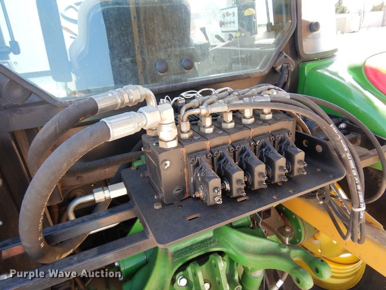 image for item DK0800 2011 John Deere 5085M  tractor