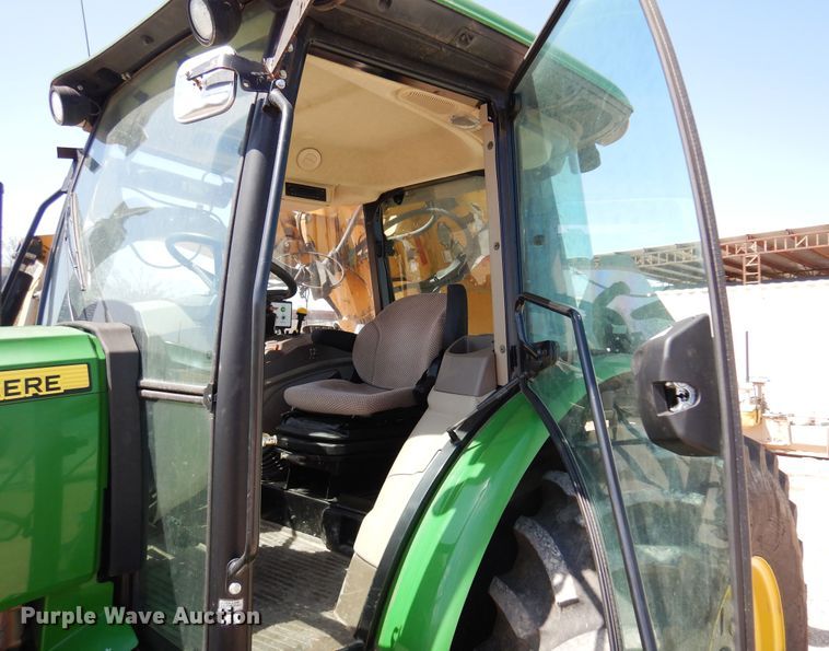 image for item DK0800 2011 John Deere 5085M  tractor