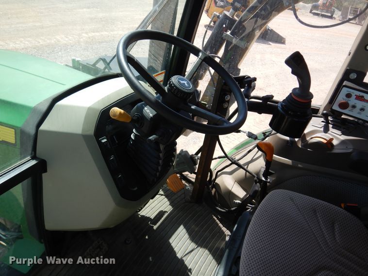 image for item DK0800 2011 John Deere 5085M  tractor