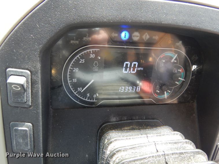 image for item DK0800 2011 John Deere 5085M  tractor