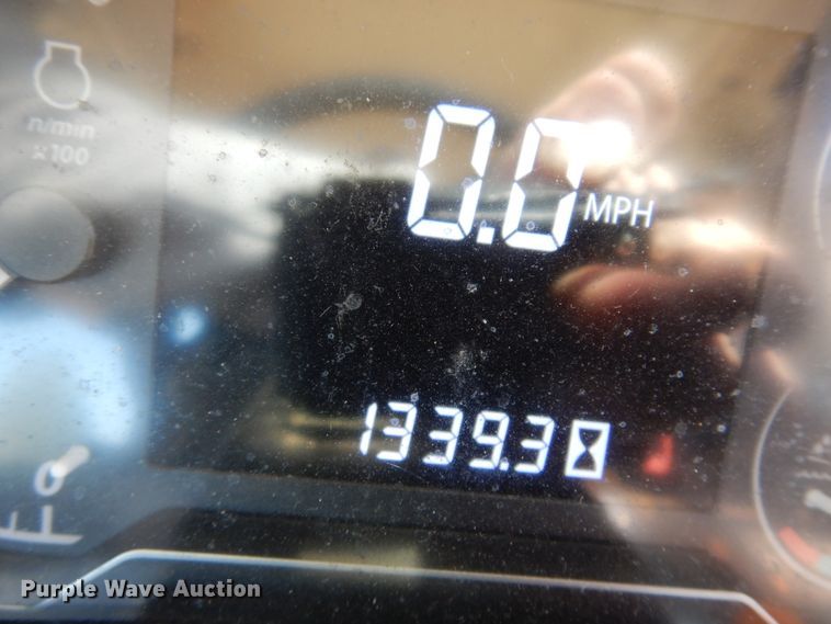 image for item DK0800 2011 John Deere 5085M  tractor