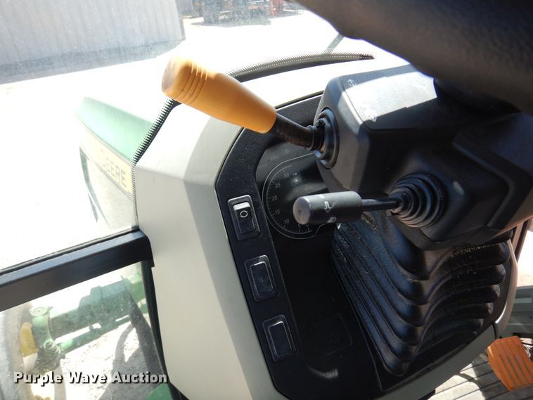 image for item DK0800 2011 John Deere 5085M  tractor