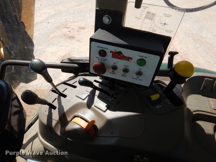 image for item DK0800 2011 John Deere 5085M  tractor