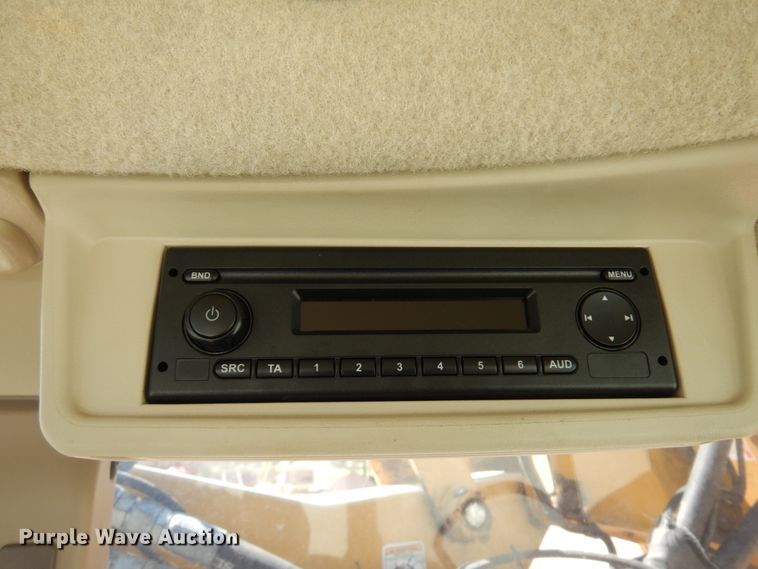 image for item DK0800 2011 John Deere 5085M  tractor