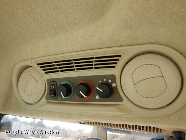 image for item DK0800 2011 John Deere 5085M  tractor