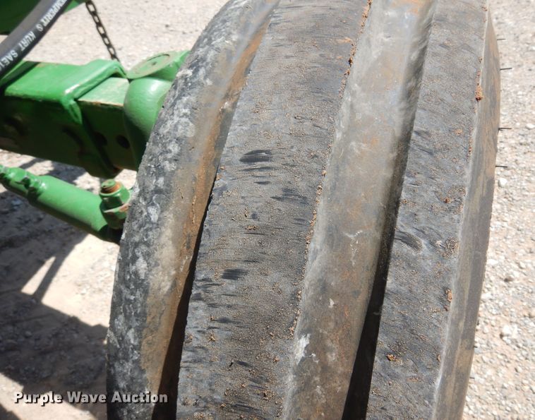 image for item DK0800 2011 John Deere 5085M  tractor