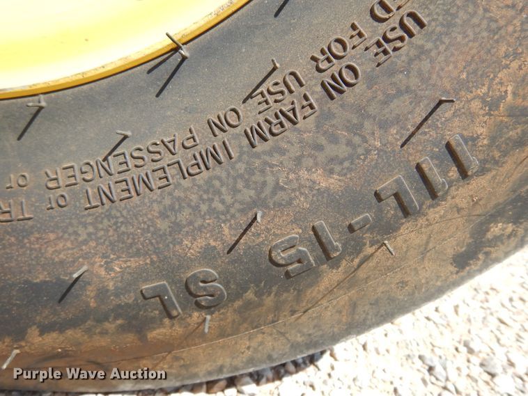 image for item DK0800 2011 John Deere 5085M  tractor