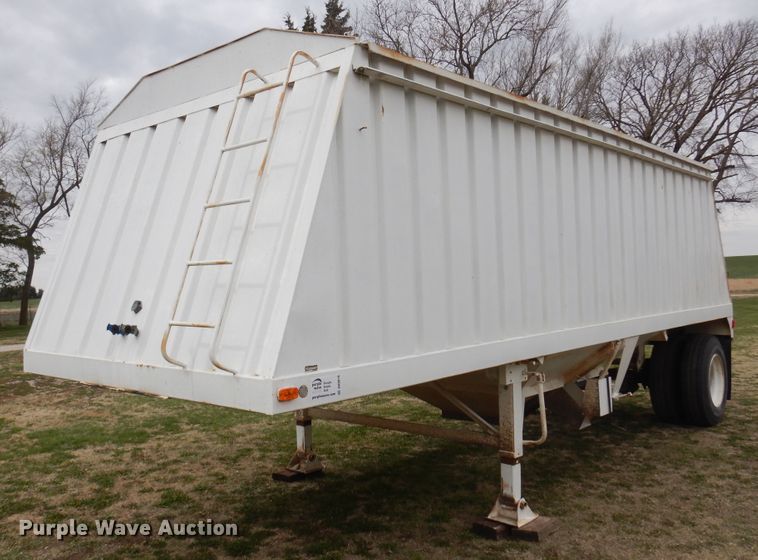 image for item DK0818 1993 Fab-tech  grain trailer