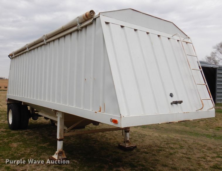 image for item DK0818 1993 Fab-tech  grain trailer
