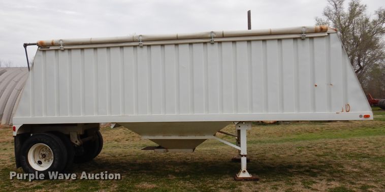 image for item DK0818 1993 Fab-tech  grain trailer