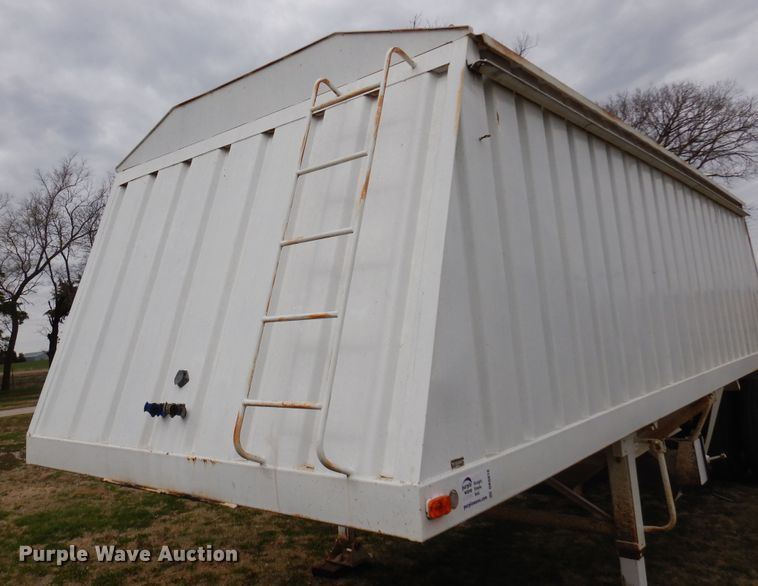 image for item DK0818 1993 Fab-tech  grain trailer