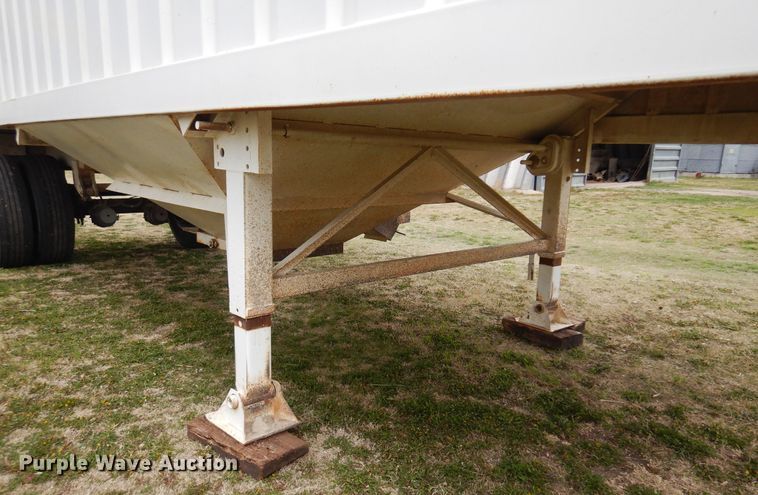 image for item DK0818 1993 Fab-tech  grain trailer