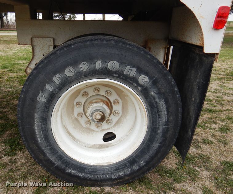 image for item DK0818 1993 Fab-tech  grain trailer