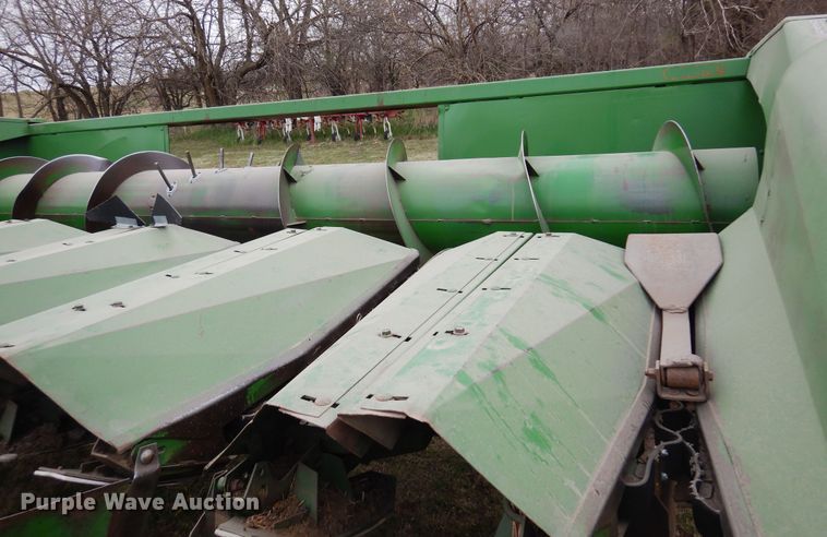 image for item DK0822 John Deere 653  all-crop head