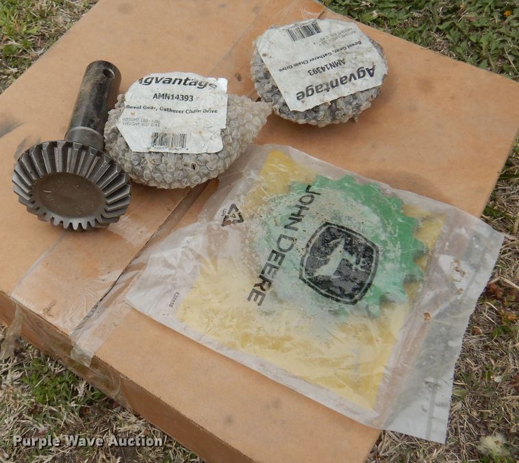 image for item DK0822 John Deere 653  all-crop head