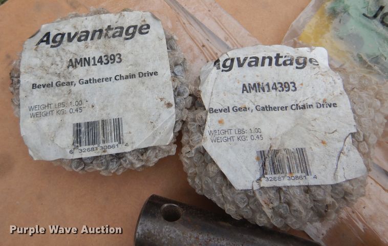 image for item DK0822 John Deere 653  all-crop head