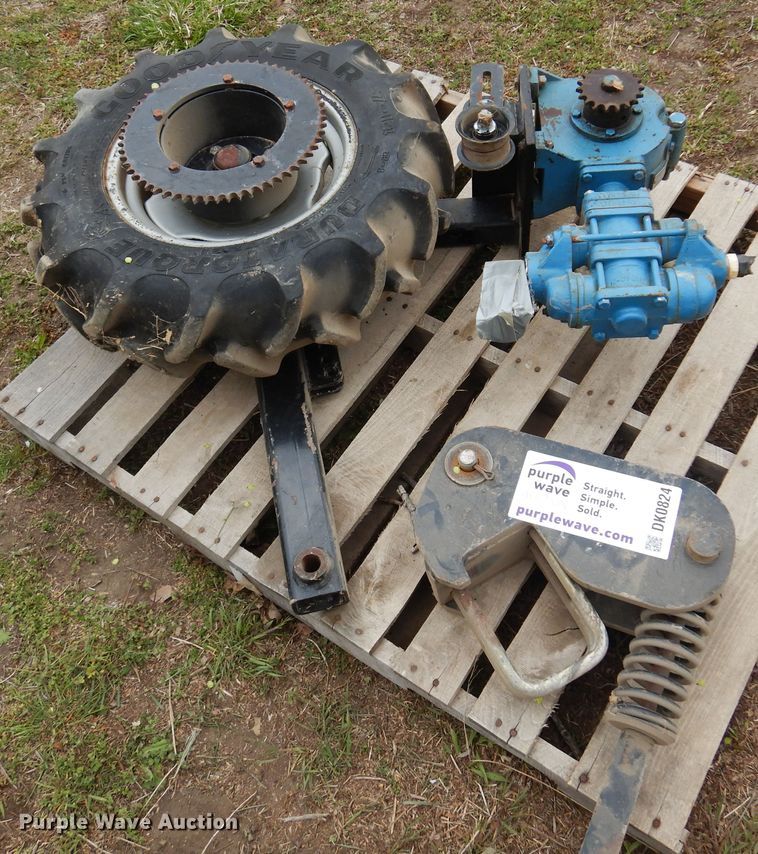 image for item DK0824 John Blue LM4455  ground drive meter pump