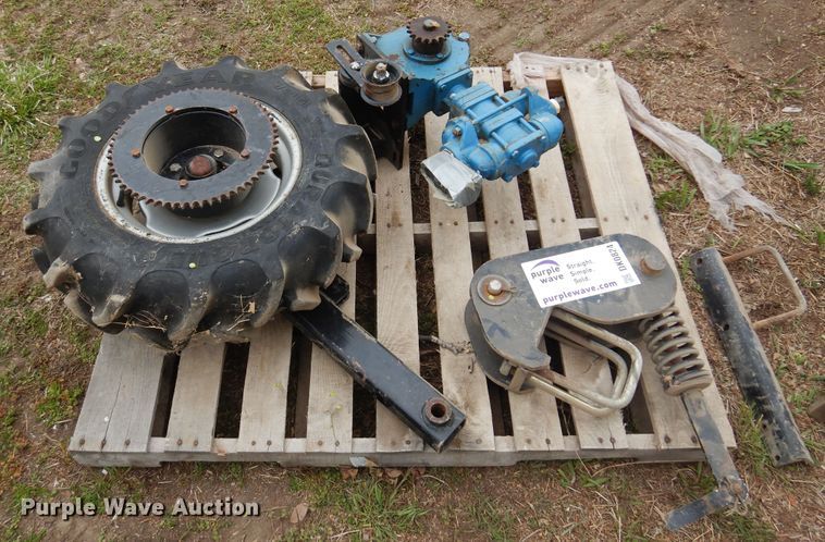 image for item DK0824 John Blue LM4455  ground drive meter pump