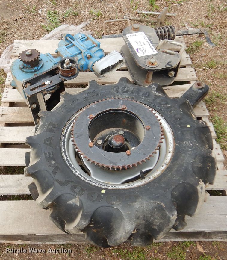 image for item DK0824 John Blue LM4455  ground drive meter pump