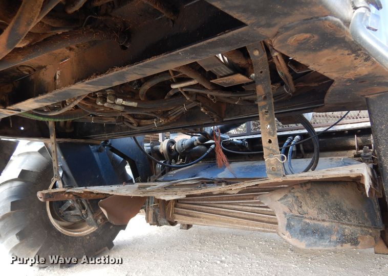 image for item DK0836 2002 MacDon 9352  windrower