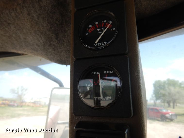 image for item DK0836 2002 MacDon 9352  windrower