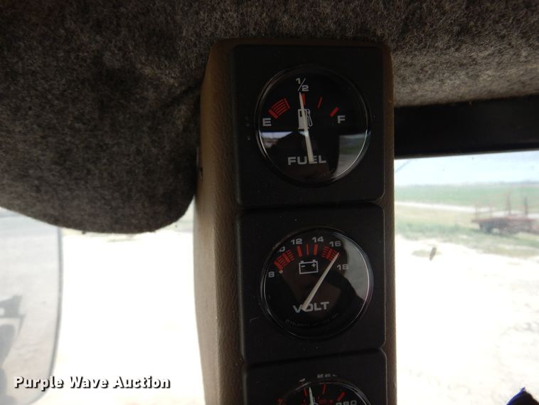 image for item DK0836 2002 MacDon 9352  windrower