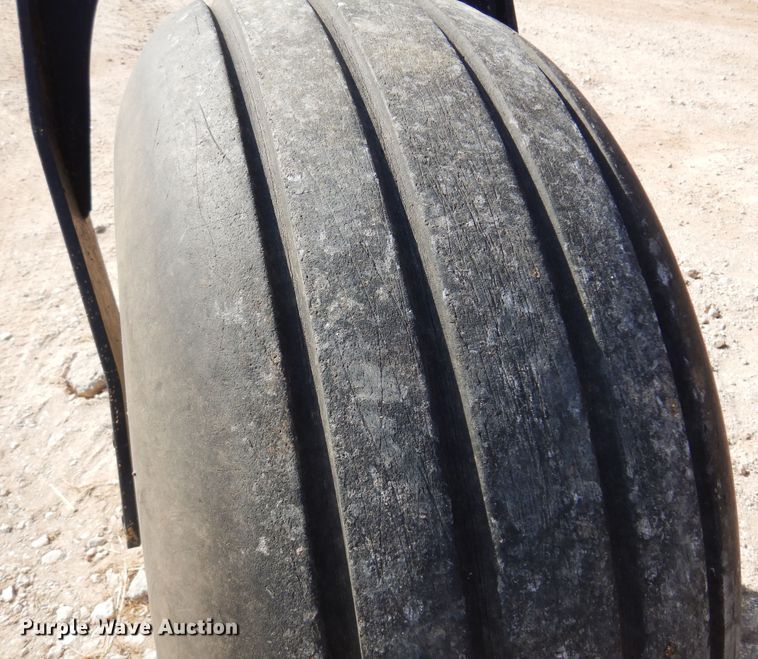 image for item DK0836 2002 MacDon 9352  windrower