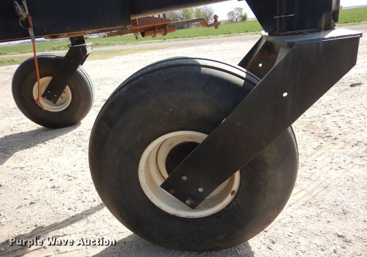 image for item DK0836 2002 MacDon 9352  windrower