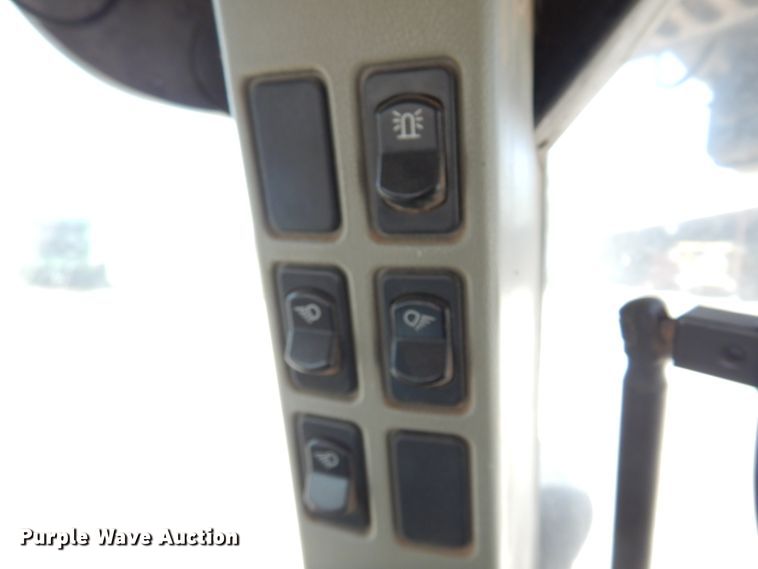 image for item DK0839 2009 Case IH Maxxum 125  MFWD tractor