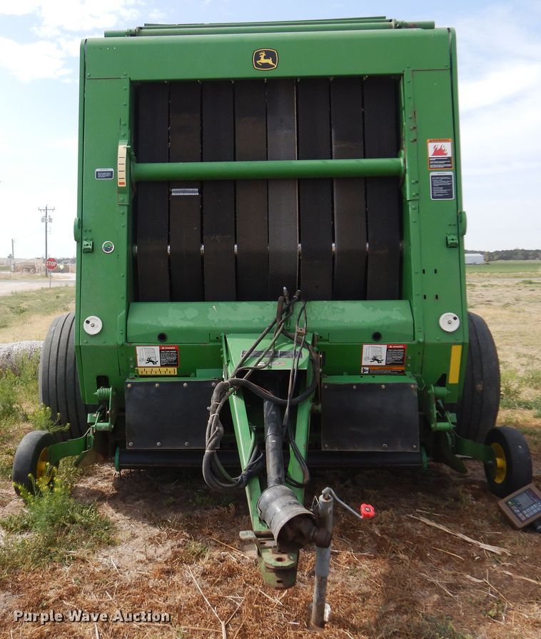 image for item DK0840 2007 John Deere 568  round baler