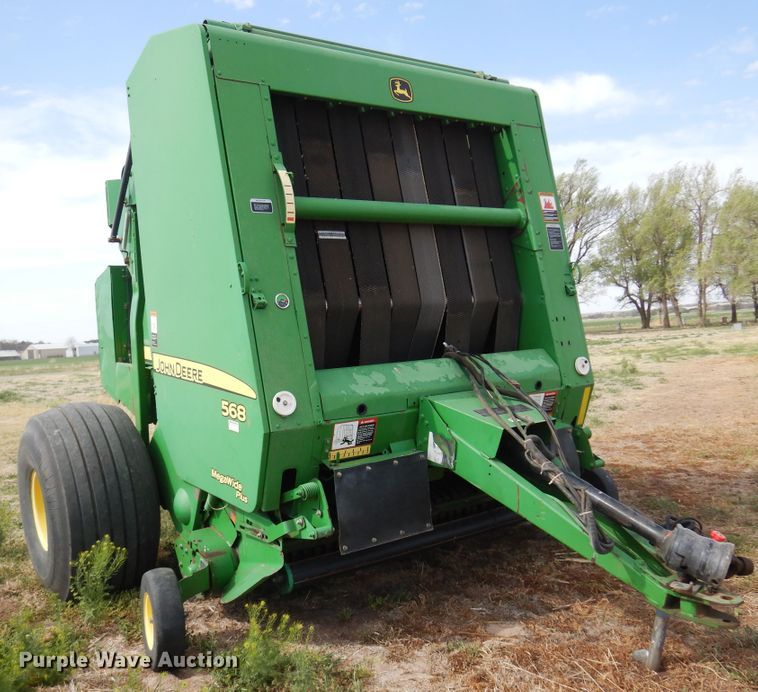 image for item DK0840 2007 John Deere 568  round baler