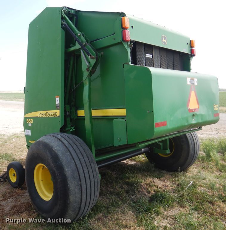 image for item DK0840 2007 John Deere 568  round baler