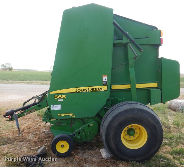 image for item DK0840 2007 John Deere 568  round baler