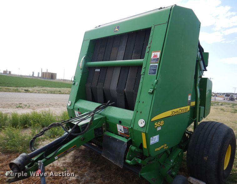 image for item DK0840 2007 John Deere 568  round baler