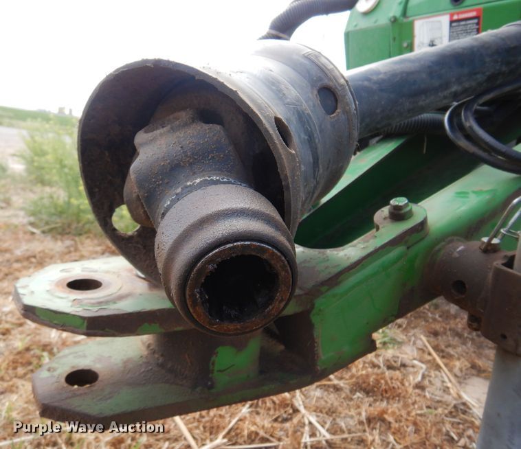 image for item DK0840 2007 John Deere 568  round baler