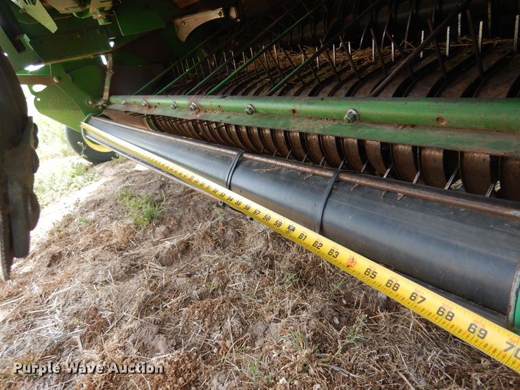 image for item DK0840 2007 John Deere 568  round baler