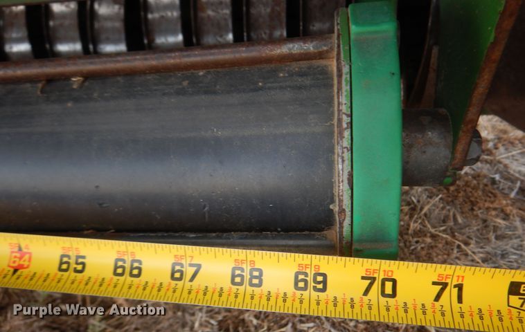 image for item DK0840 2007 John Deere 568  round baler