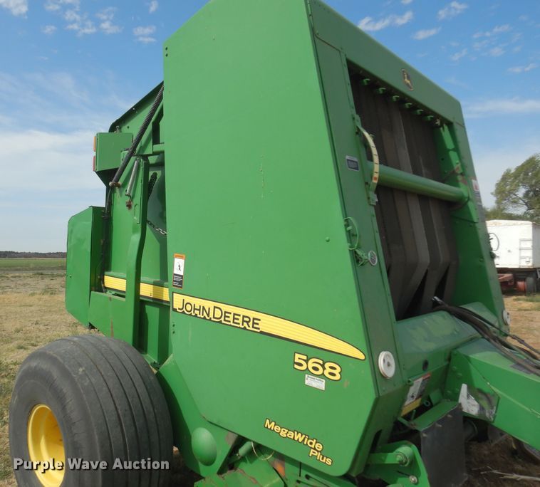 image for item DK0840 2007 John Deere 568  round baler