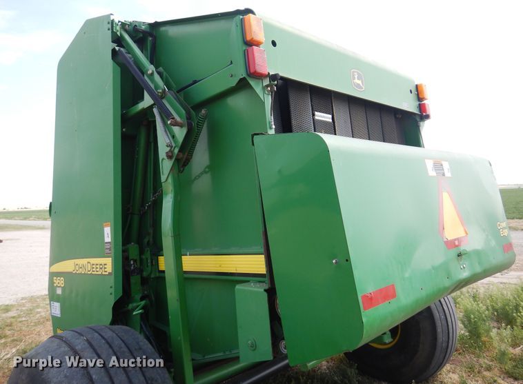 image for item DK0840 2007 John Deere 568  round baler
