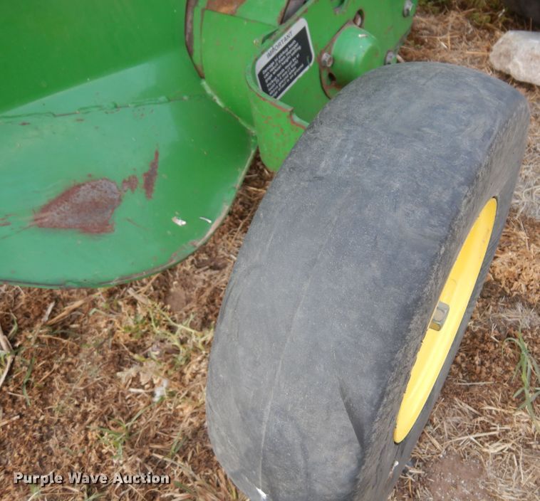 image for item DK0840 2007 John Deere 568  round baler