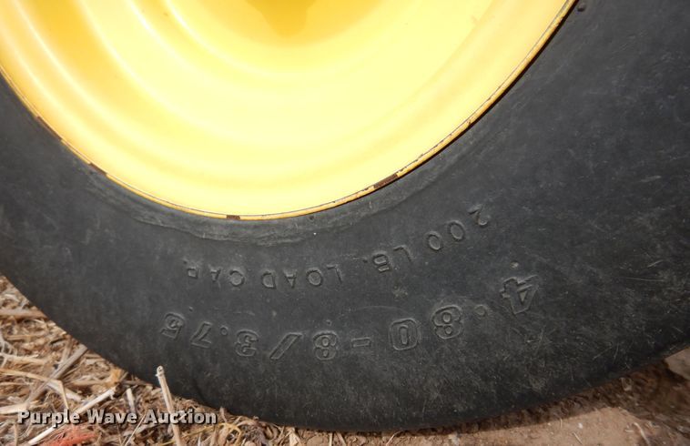 image for item DK0840 2007 John Deere 568  round baler