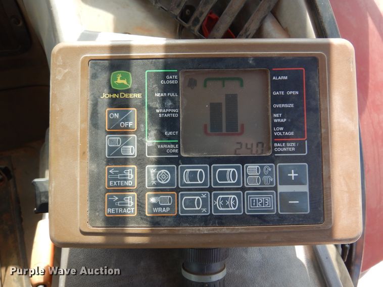 image for item DK0840 2007 John Deere 568  round baler