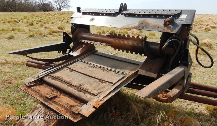 image for item DK0846 1999 MacDon  header adapter