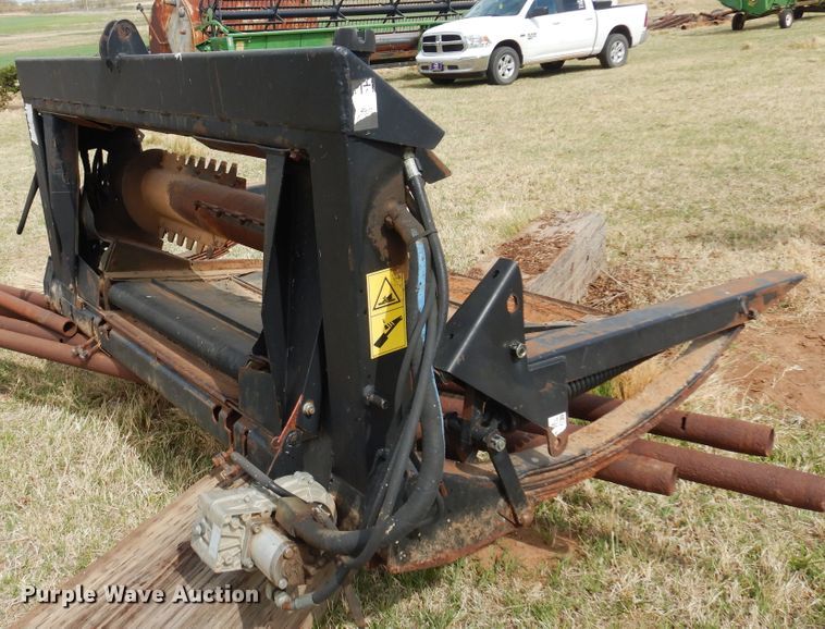 image for item DK0846 1999 MacDon  header adapter